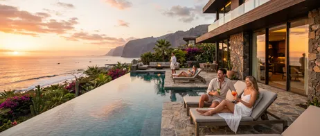 Holiday homes on Tenerife with pool and sea view