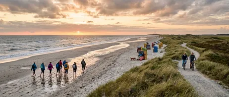 Mudflat hiking, cycling and consciously experiencing the sea
