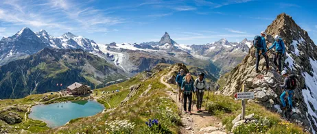 Wandern in den Schweizer Alpen aktiv erleben