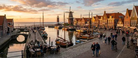 Historic Towns and Architecture on the Dutch Coast Historic Towns and Architecture on the Dutch Coast