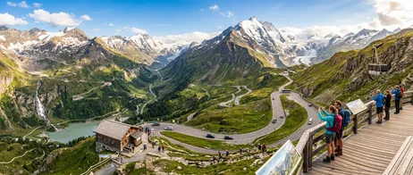 Experience panoramic tours in Austria with summit views